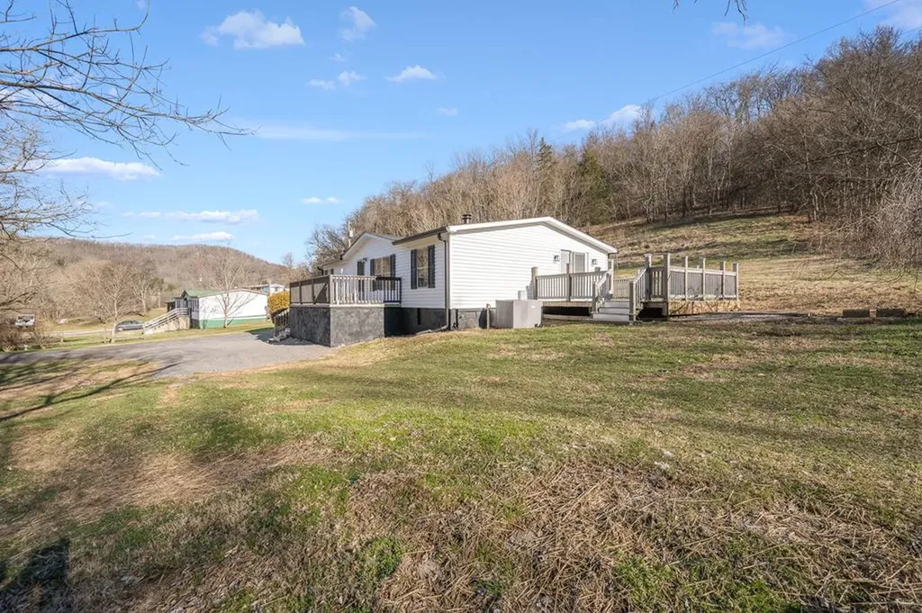 7757 Burks Hollow Road Christiana TN 37037