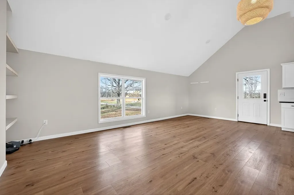 884 Swamp Road Mcminnville TN 37110