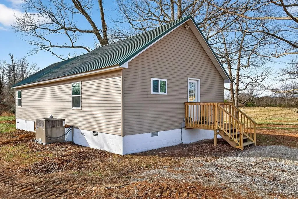 884 Swamp Road Mcminnville TN 37110