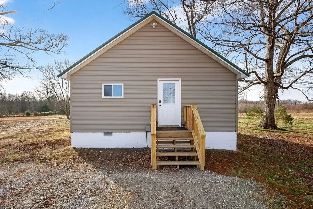 884 Swamp Road Mcminnville TN 37110