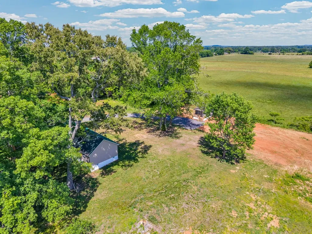 884 Swamp Road Mcminnville TN 37110