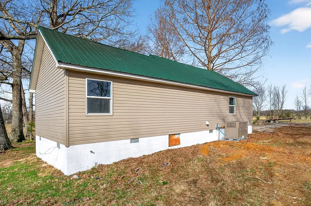 884 Swamp Road Mcminnville TN 37110