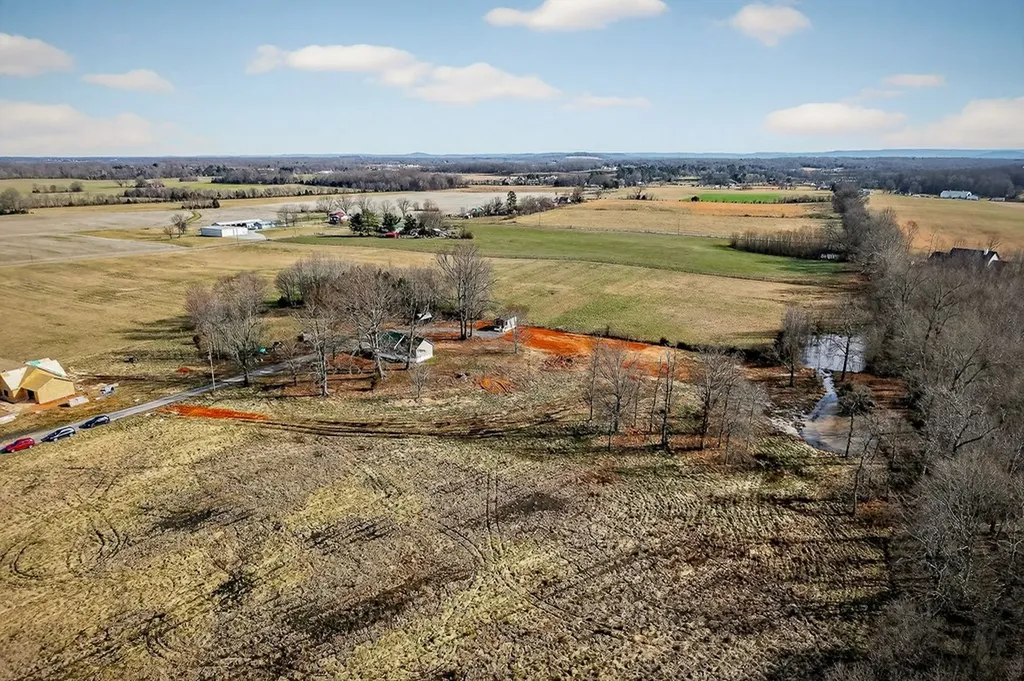 884 Swamp Road Mcminnville TN 37110