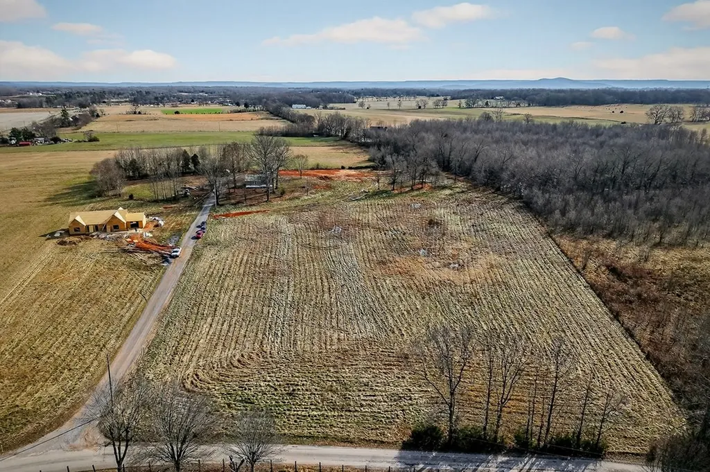 884 Swamp Road Mcminnville TN 37110