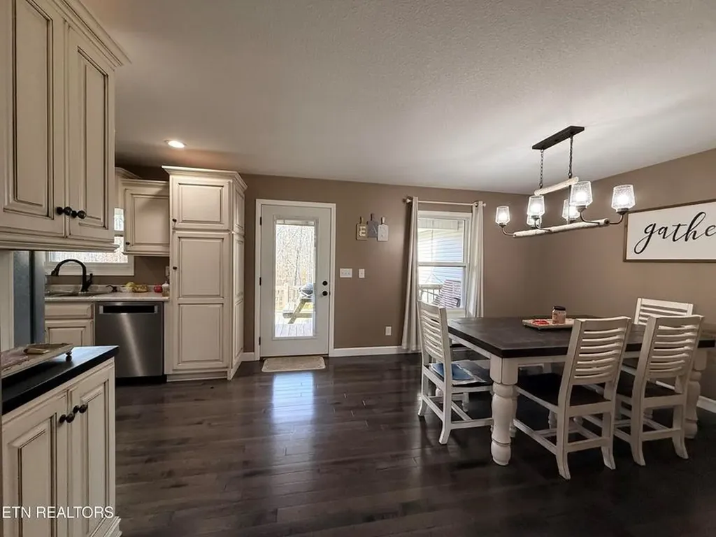 1926 Old Grimsley Road Grimsley TN 38565-5128