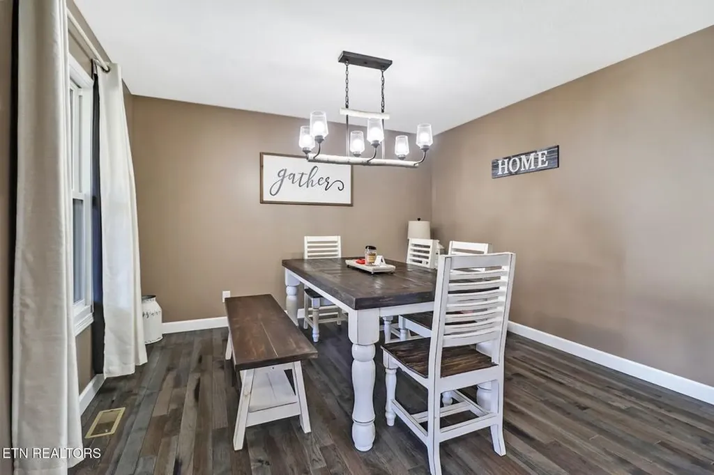 1926 Old Grimsley Road Grimsley TN 38565-5128