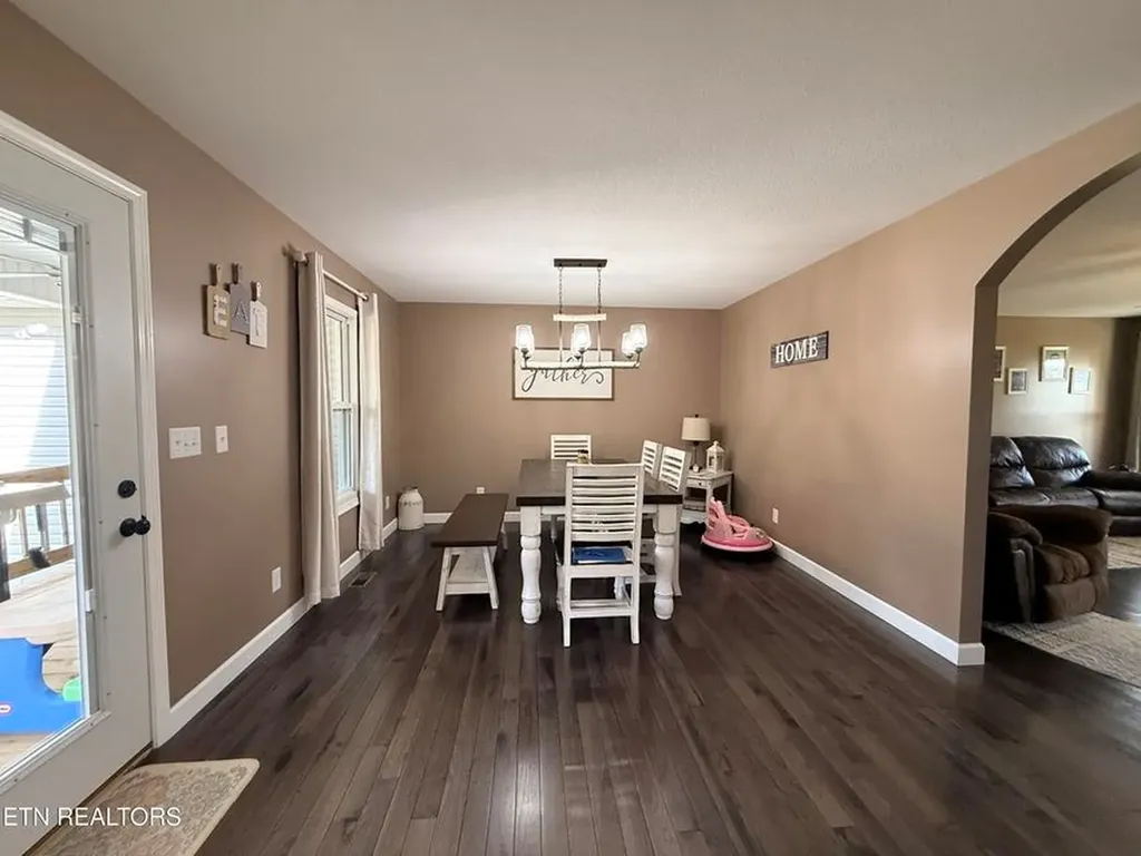 1926 Old Grimsley Road Grimsley TN 38565-5128