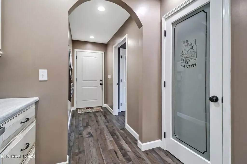 1926 Old Grimsley Road Grimsley TN 38565-5128