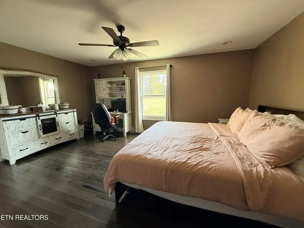 1926 Old Grimsley Road Grimsley TN 38565-5128