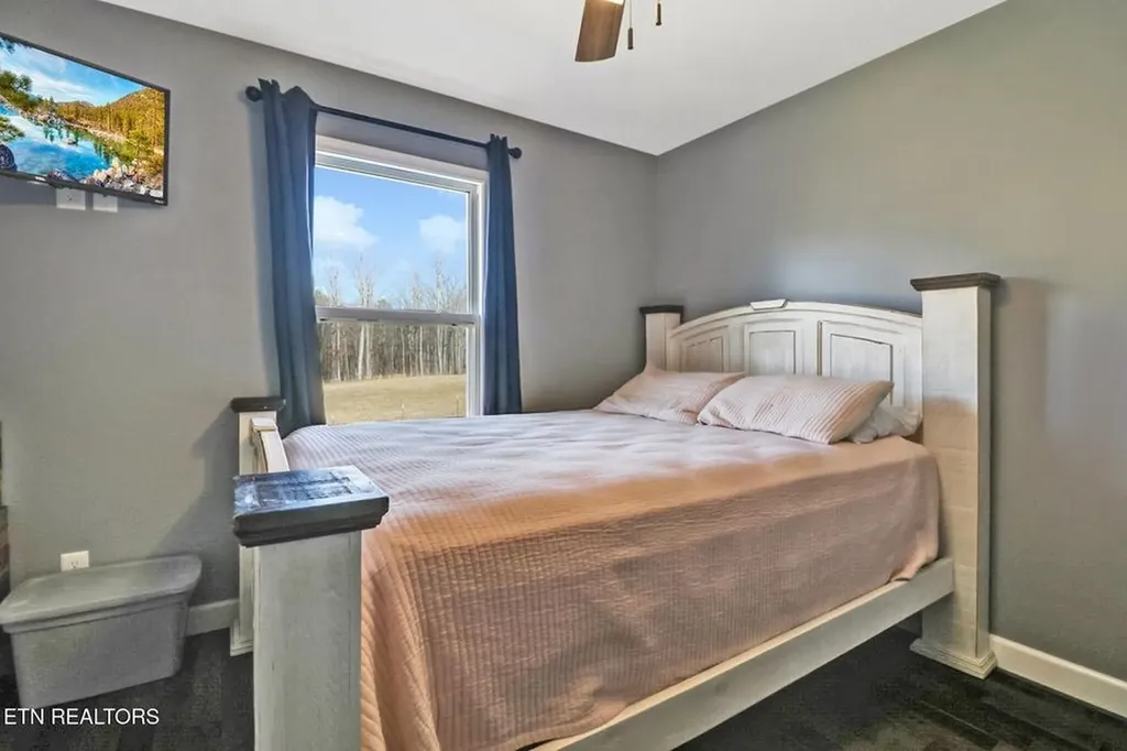 1926 Old Grimsley Road Grimsley TN 38565-5128