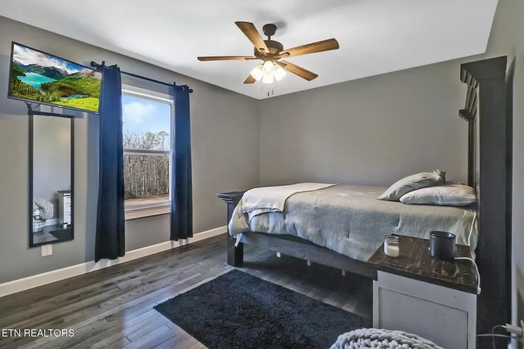 1926 Old Grimsley Road Grimsley TN 38565-5128