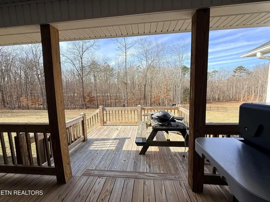 1926 Old Grimsley Road Grimsley TN 38565-5128