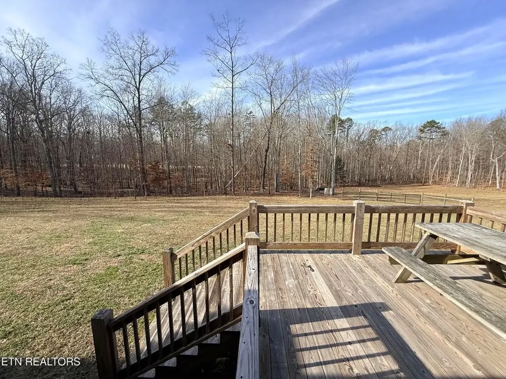 1926 Old Grimsley Road Grimsley TN 38565-5128