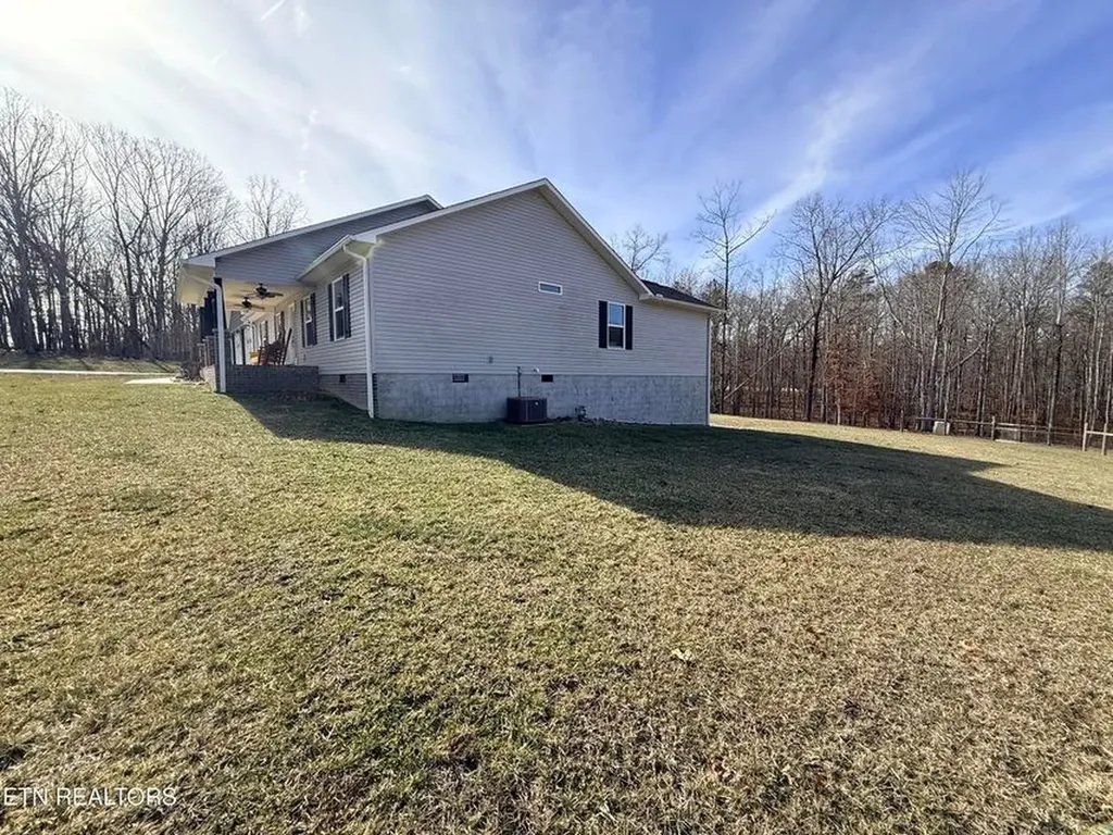 1926 Old Grimsley Road Grimsley TN 38565-5128