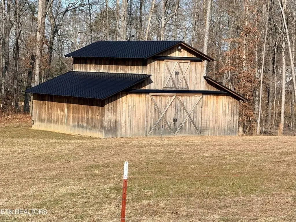 1926 Old Grimsley Road Grimsley TN 38565-5128