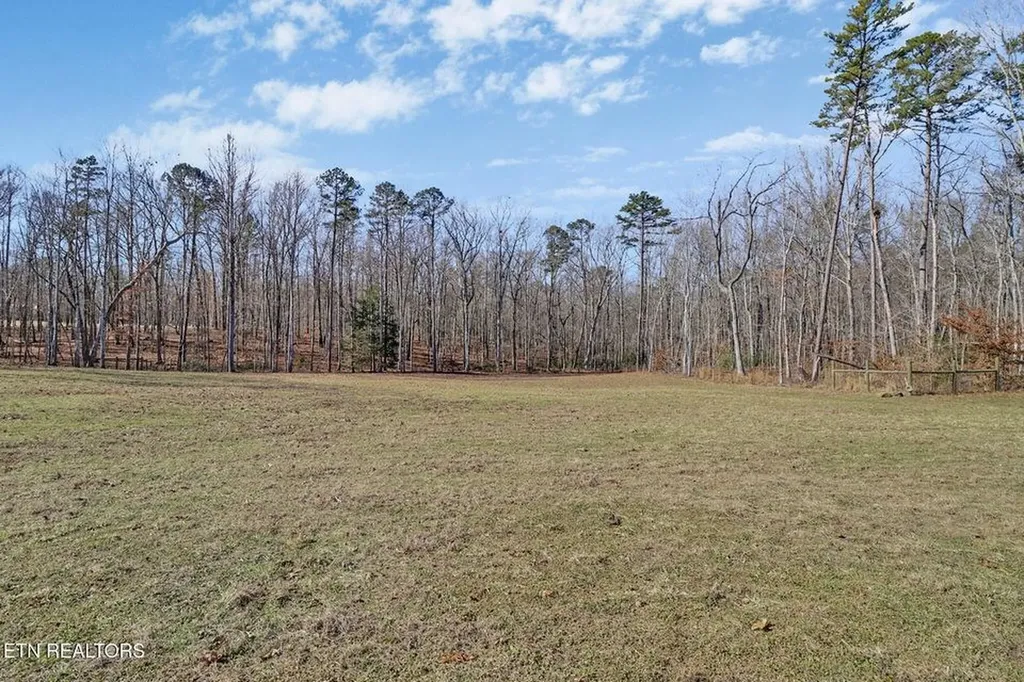 1926 Old Grimsley Road Grimsley TN 38565-5128