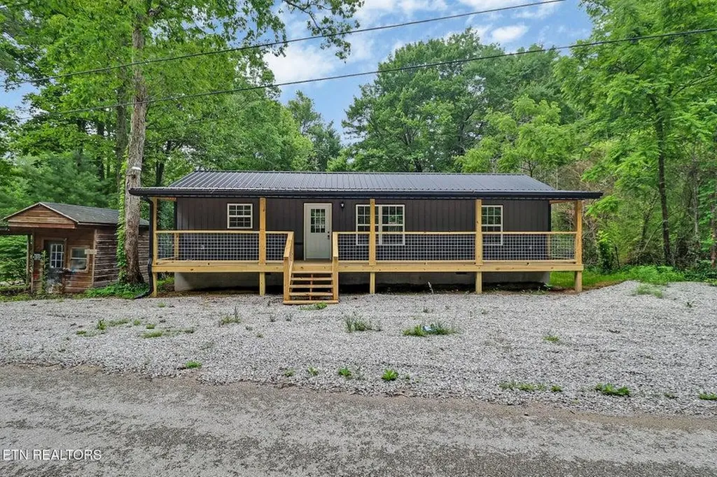 116 Joe Voiles Road Jamestown TN 38556