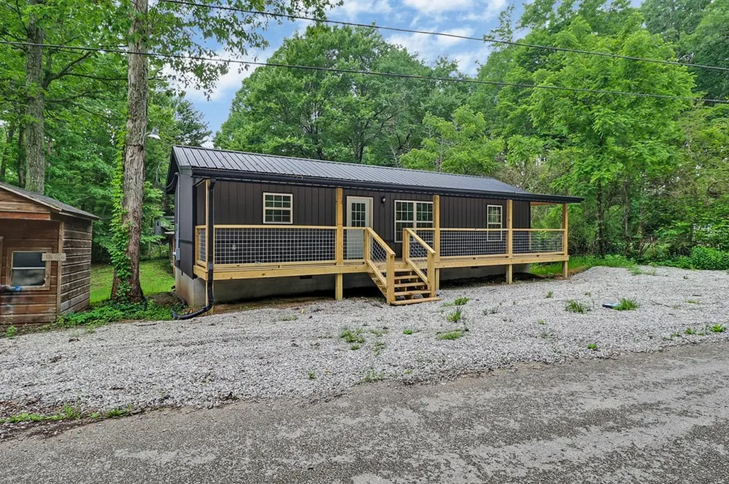 116 Joe Voiles Road Jamestown TN 38556