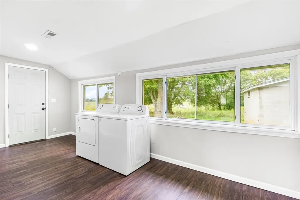 1062 Pleasant Hill Road Sparta TN 38583