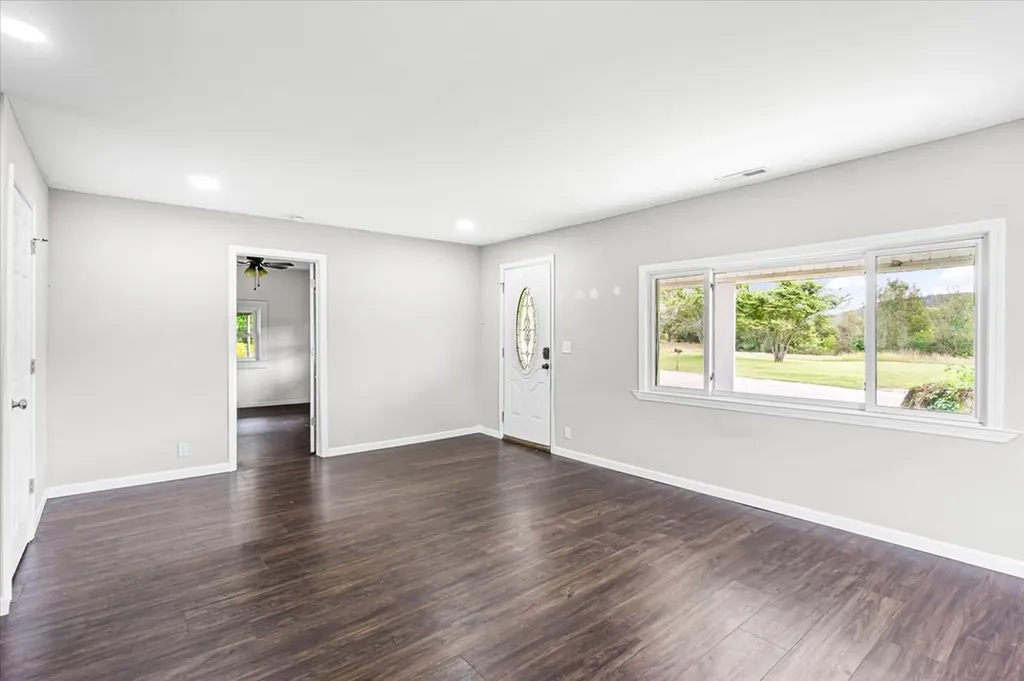 1062 Pleasant Hill Road Sparta TN 38583