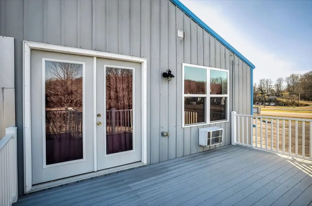 2229 Bradford Hicks Drive Livingston TN 38570