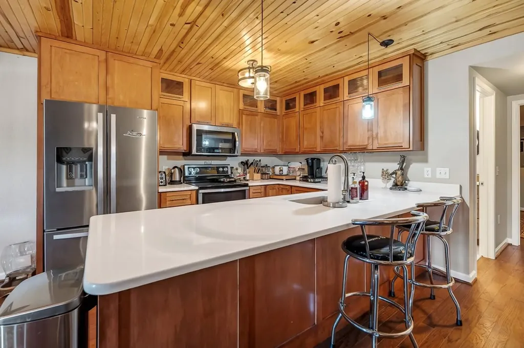2229 Bradford Hicks Drive Livingston TN 38570