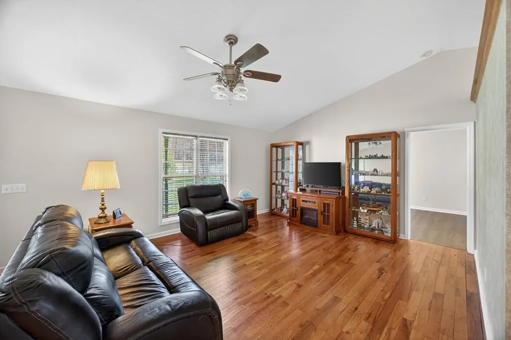 170 Robin Lane Livingston TN 38570