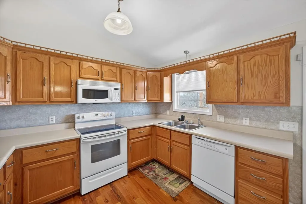 170 Robin Lane Livingston TN 38570