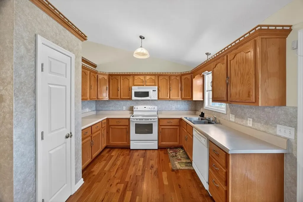 170 Robin Lane Livingston TN 38570