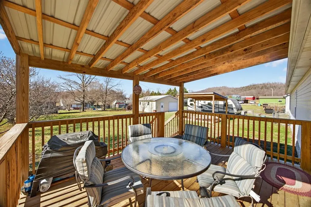 170 Robin Lane Livingston TN 38570