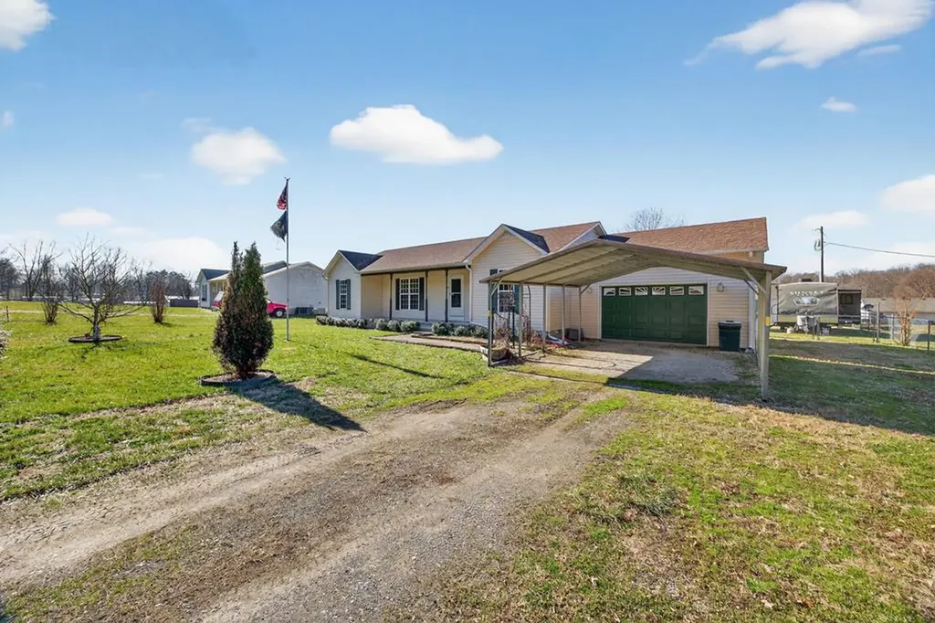 170 Robin Lane Livingston TN 38570