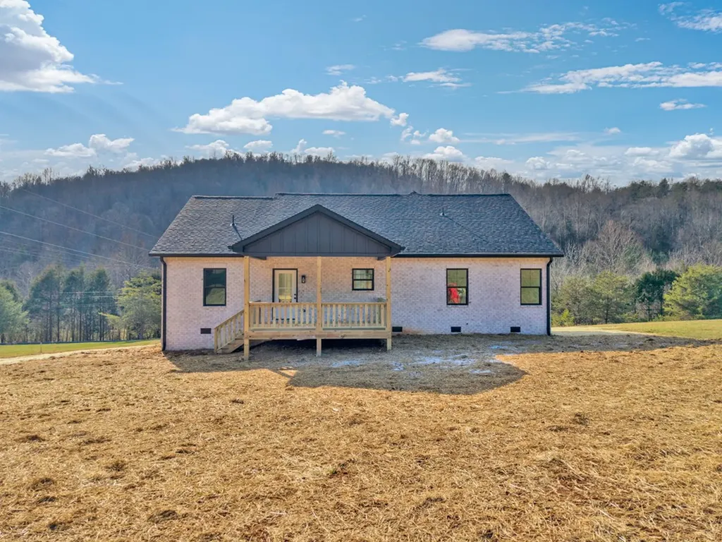 5564 Rocky Point Road Cookeville TN 38506