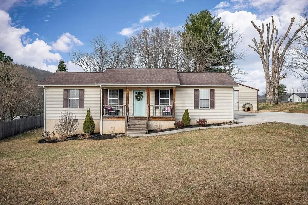 290 Washington Street Sparta TN 38583