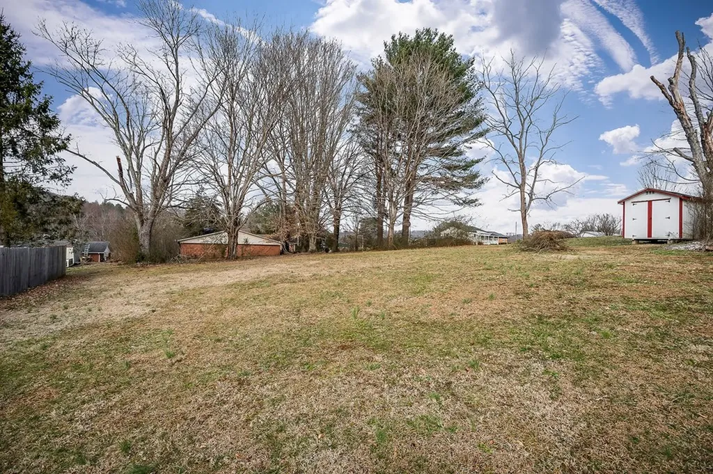 290 Washington Street Sparta TN 38583