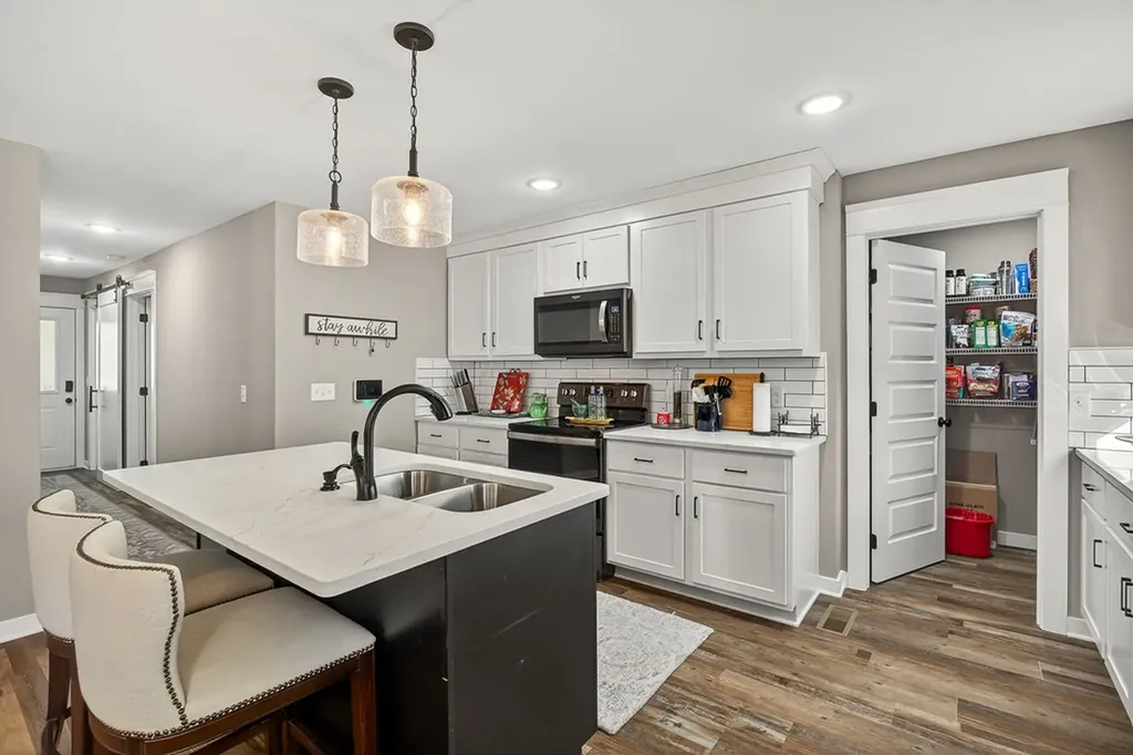 605 N. Dixie Avenue Cookeville TN 38501