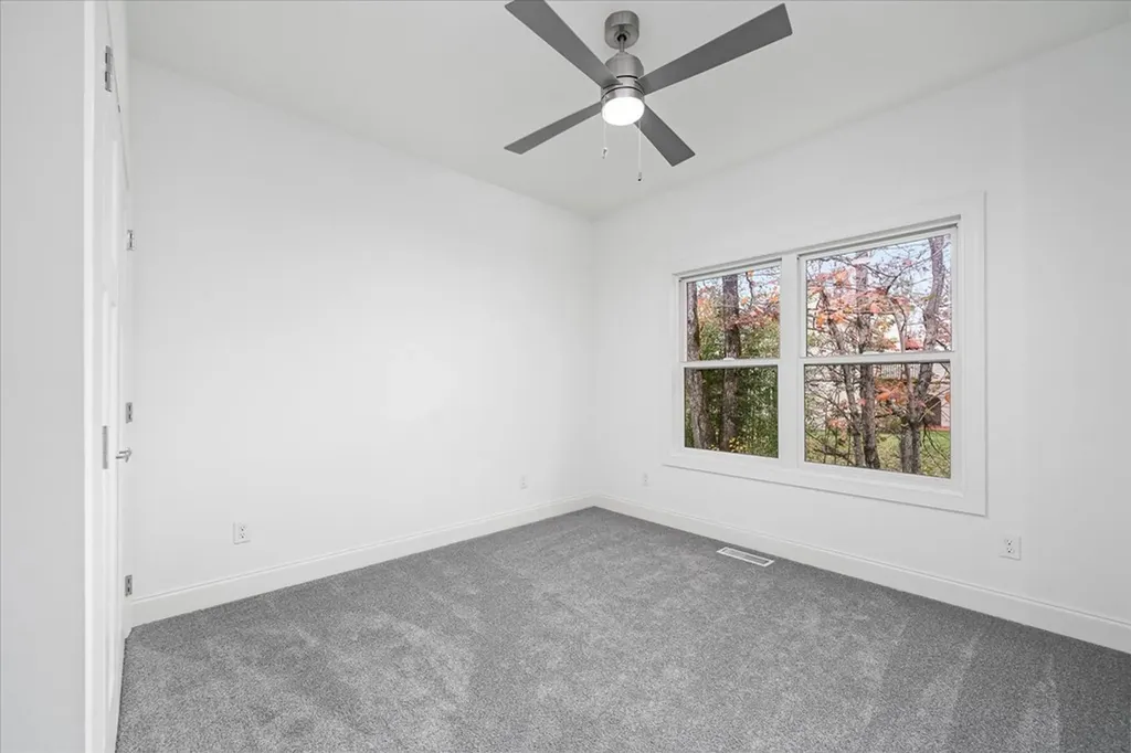 565 Grassland Road Crossville TN 38572