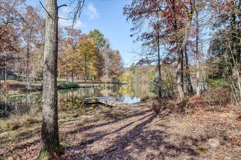 565 Grassland Road Crossville TN 38572