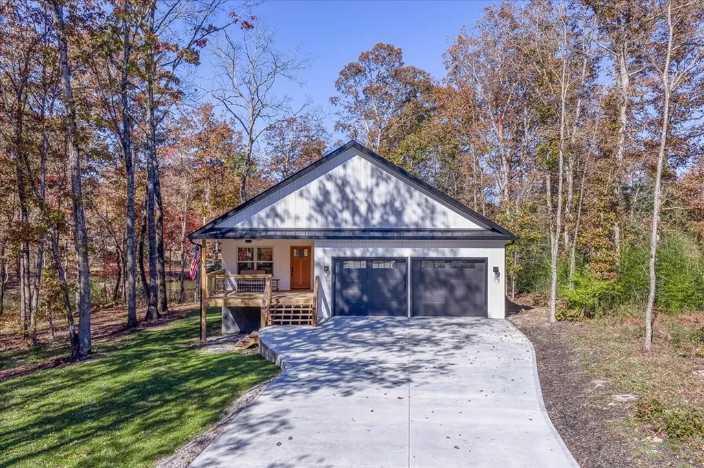 565 Grassland Road Crossville TN 38572