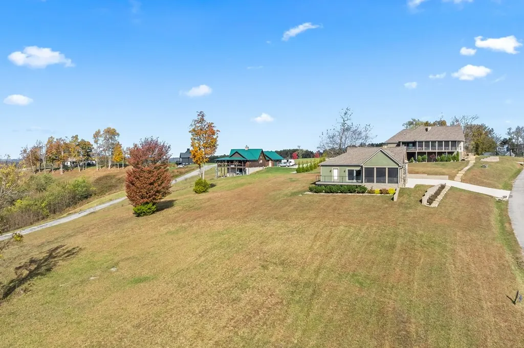 3261 Swann Ridge Road Hilham TN 38568