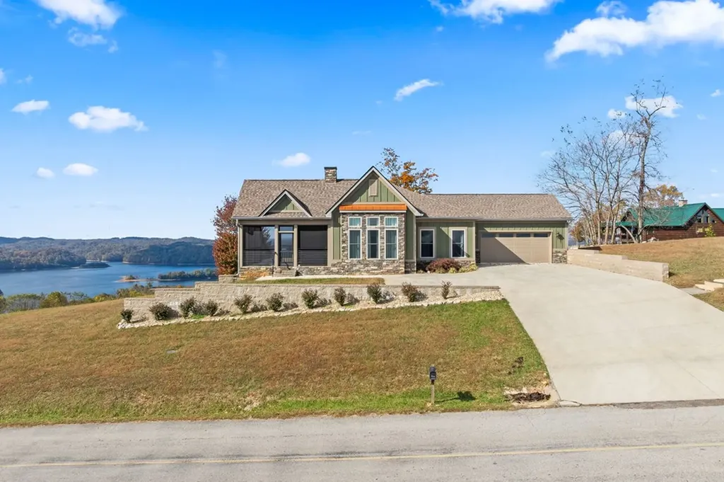 3261 Swann Ridge Road Hilham TN 38568