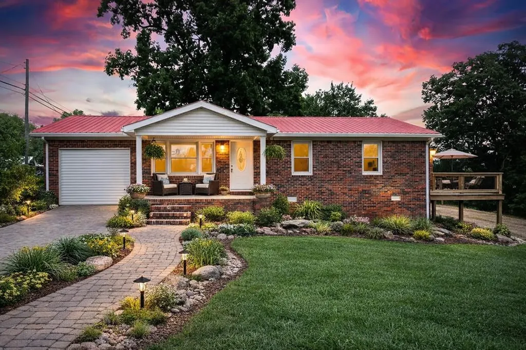 2596 Pine Grove Road Spencer TN 38585