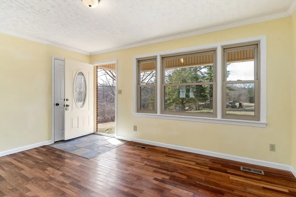 2596 Pine Grove Road Spencer TN 38585