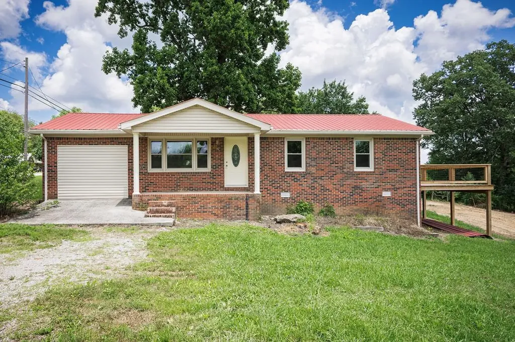 2596 Pine Grove Road Spencer TN 38585