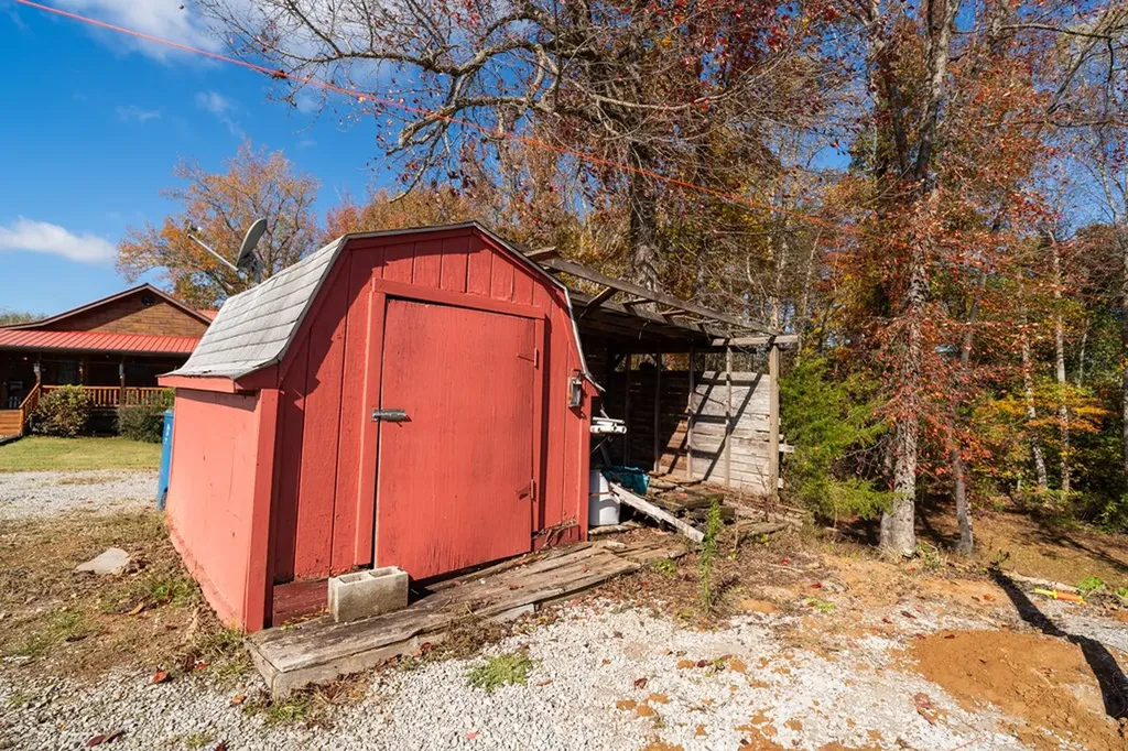 4205 Garfield Hinds Road Monroe TN 38573