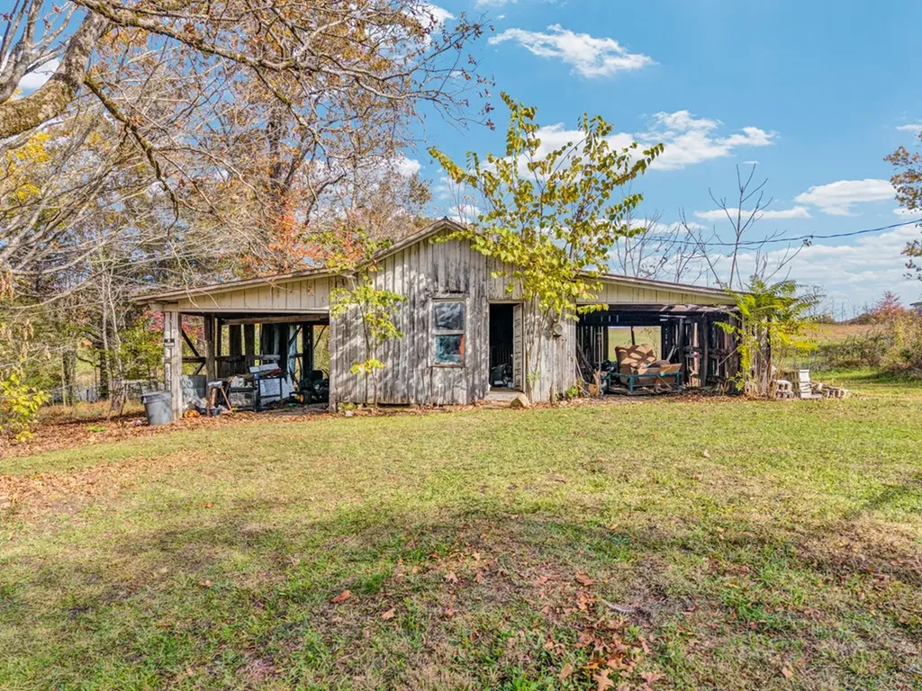 26889 Sr 30 Pikeville TN 37367