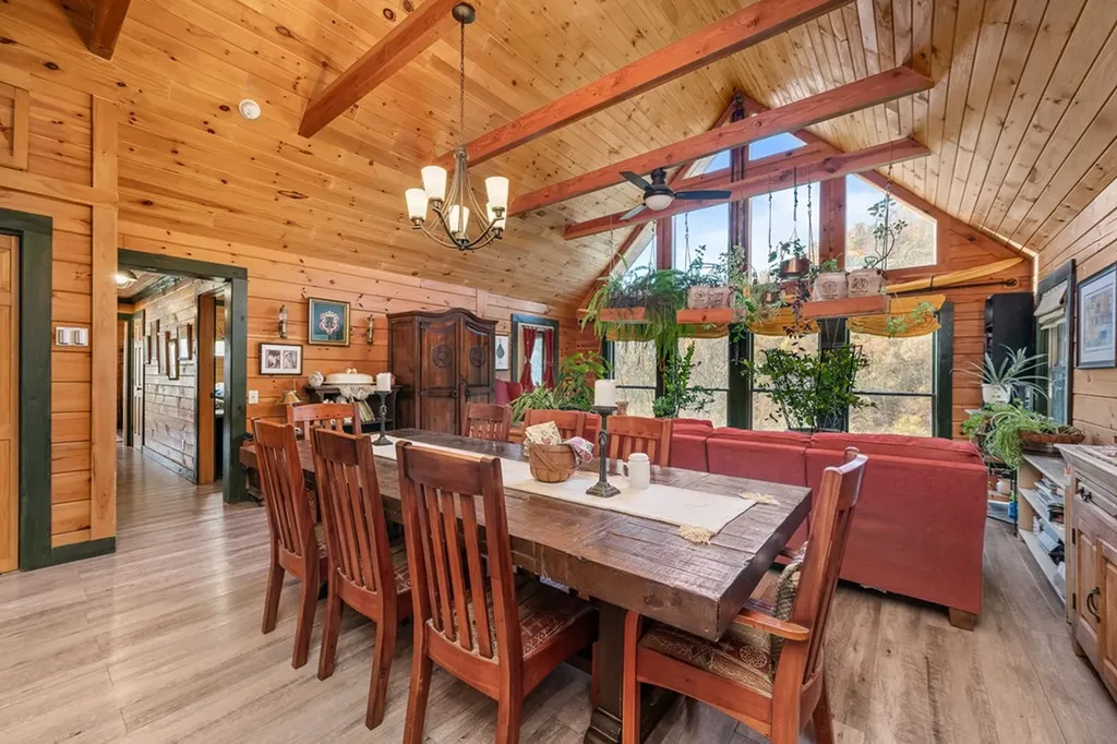 2087 Add Stafford Road Hilham TN 38568