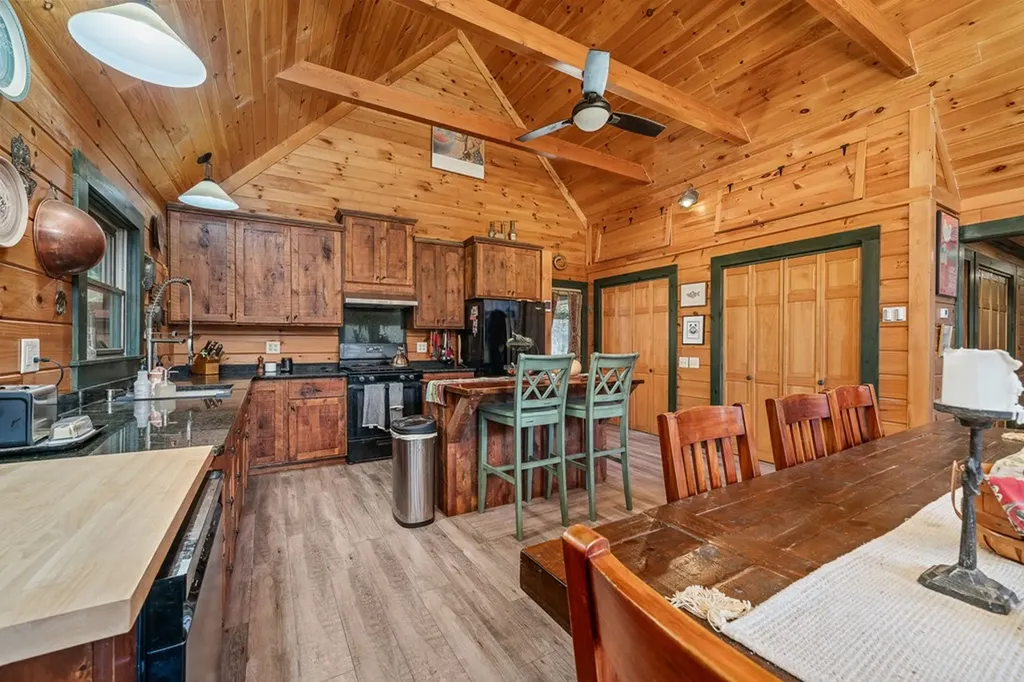 2087 Add Stafford Road Hilham TN 38568