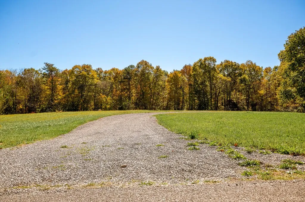 1090 Old Sunbright Road Jamestown TN 38556