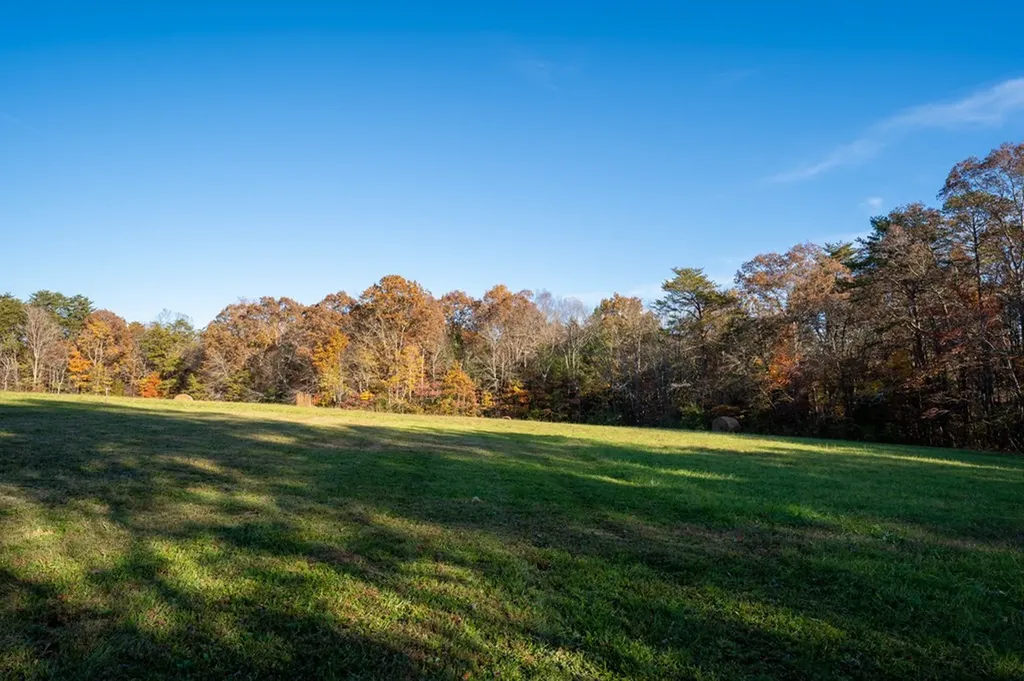 1090 Old Sunbright Road Jamestown TN 38556