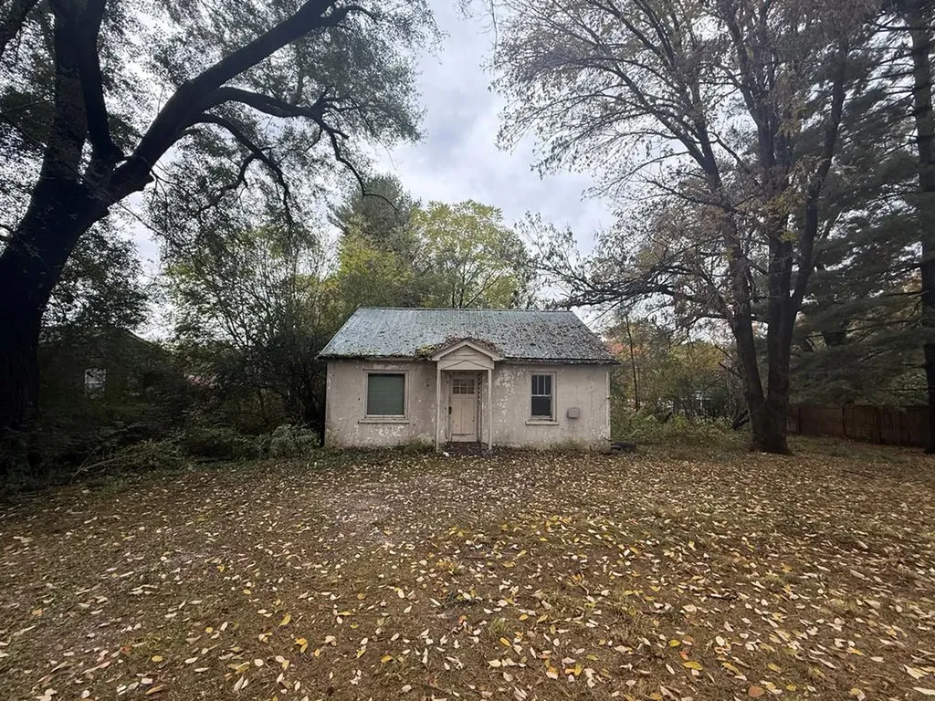 408 3rd Avenue N Baxter TN 38544